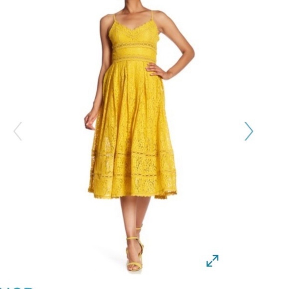 Beautiful cocktail dress!